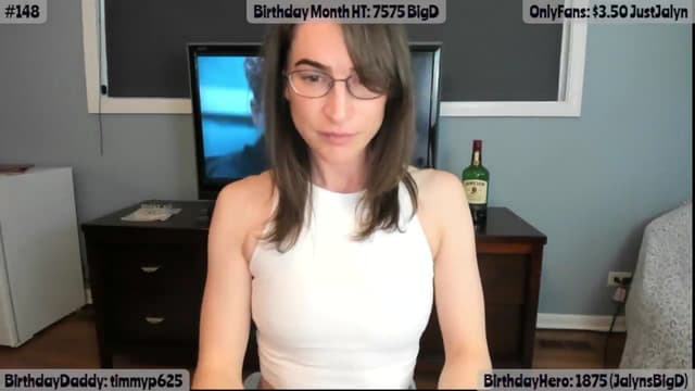Gallery image thumbnail from Jalyn's myfreecams stream on, 05/14/2026, 01:19 image 10 of 20