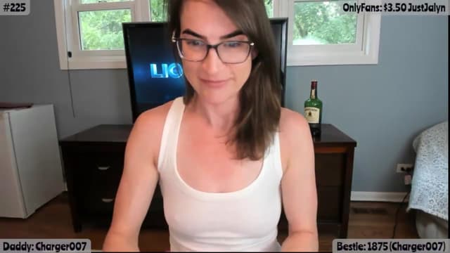 Gallery image thumbnail from Jalyn's myfreecams stream on, 06/05/2026, 23:12 image 3 of 20
