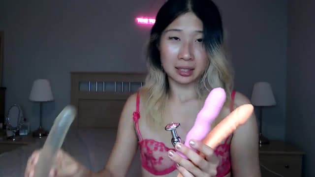 Gallery image thumbnail from Jiwoo's myfreecams stream on, 09/20/2025, 01:13 image 19 of 20