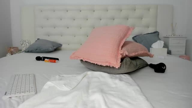 Gallery image thumbnail from Joyxs's myfreecams stream on, 11/16/2022, 15:19 image 11 of 20