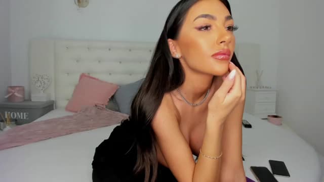 Gallery image thumbnail from Joyxs's myfreecams stream on, 12/05/2022, 23:00 image 12 of 20