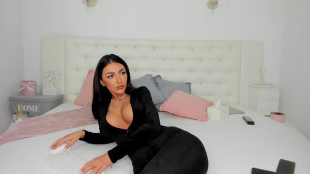 Gallery image thumbnail from Joyxs's myfreecams stream on, 12/05/2022, 23:11 image 15 of 20
