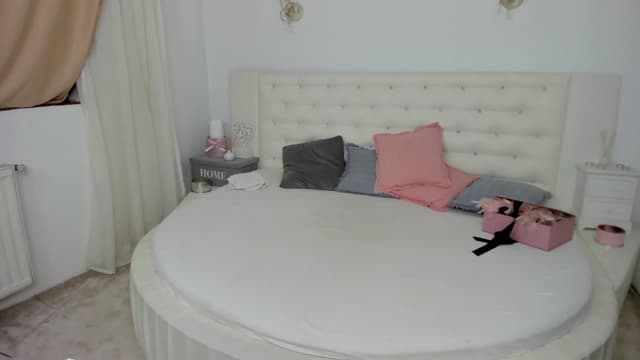 Gallery image thumbnail from Joyxs's myfreecams stream on, 12/16/2022, 19:53 image 3 of 20