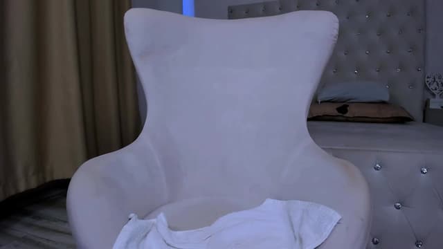 Gallery image thumbnail from Joyxs's myfreecams stream on, 04/02/2023, 23:30 image 15 of 20