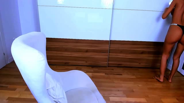Gallery image thumbnail from Joyxs's myfreecams stream on, 10/18/2023, 01:22 image 16 of 20