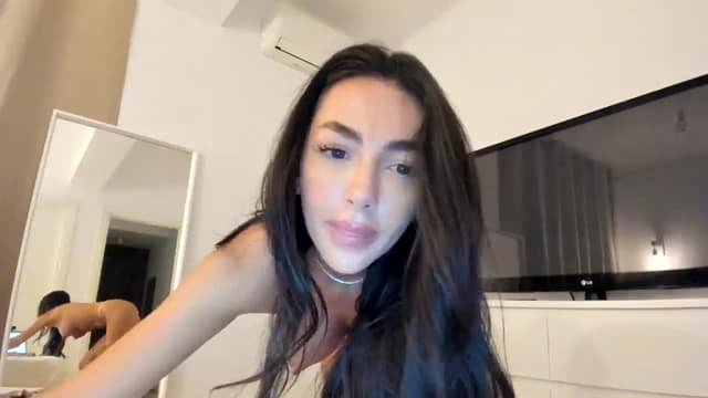 Gallery image thumbnail from Joyxs's myfreecams stream on, 04/04/2024, 23:11 image 11 of 20