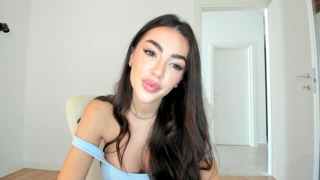 Gallery image thumbnail from Joyxs's myfreecams stream on, 10/17/2024, 10:11 image 19 of 20