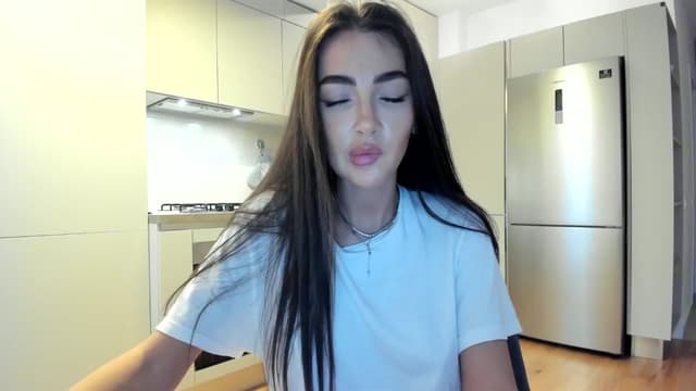 Gallery image thumbnail from Joyxs's myfreecams stream on, 10/24/2024, 15:16 image 4 of 20