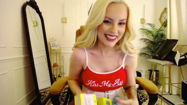 Gallery image thumbnail from K3lly's myfreecams stream on, 08/07/2025, 02:58 image 11 of 20