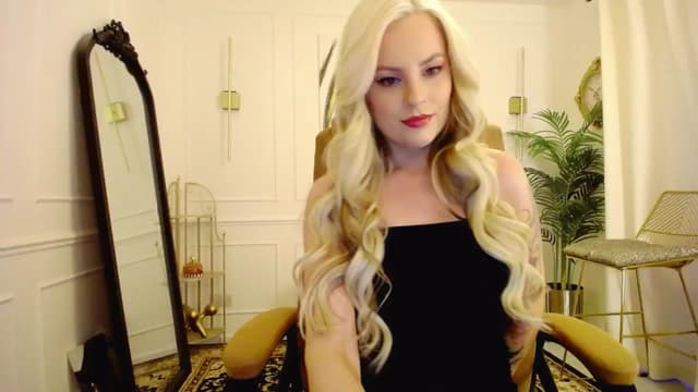 Gallery image thumbnail from K3lly's myfreecams stream on, 08/21/2025, 19:53 image 4 of 20