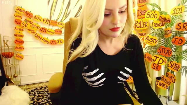 Gallery image thumbnail from K3lly's myfreecams stream on, 10/25/2025, 03:36 image 11 of 20