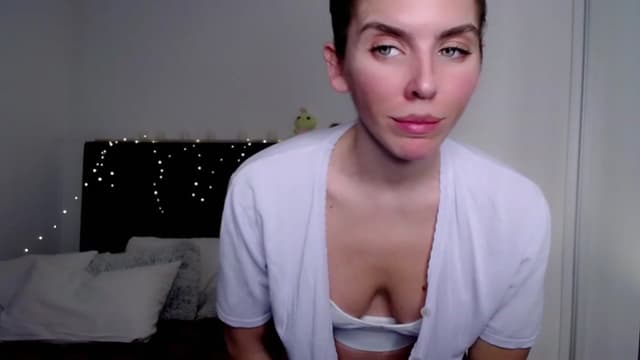 Gallery image thumbnail from K_I_A's myfreecams stream on, 12/16/2022, 19:26 image 17 of 20
