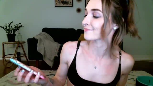Gallery image thumbnail from K_O_A's myfreecams stream on, 11/21/2022, 08:16 image 8 of 20