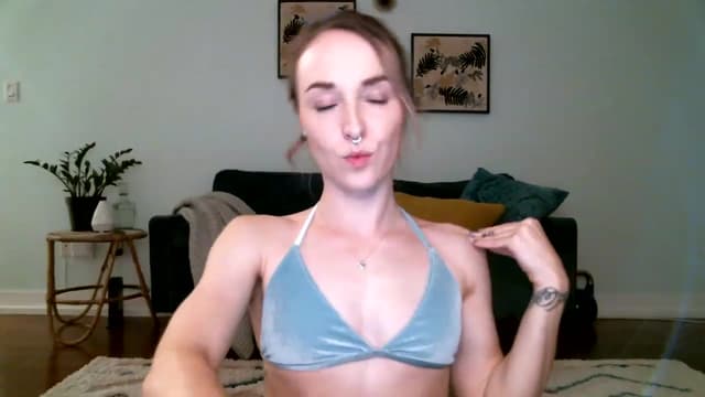 Gallery image thumbnail from K_O_A's myfreecams stream on, 11/22/2022, 07:20 image 14 of 20