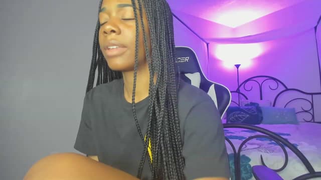 Gallery image thumbnail from Kiera's myfreecams stream on, 02/10/2023, 11:48 image 5 of 20