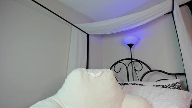 Gallery image thumbnail from Kiera's myfreecams stream on, 07/30/2023, 04:20 image 20 of 20