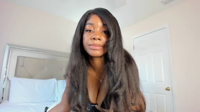 Gallery image thumbnail from Kiera's myfreecams stream on, 02/14/2024, 18:22 image 13 of 20