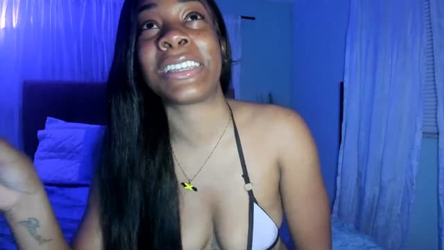 Gallery image thumbnail from Kiera's myfreecams stream on, 11/04/2025, 02:13 image 12 of 20