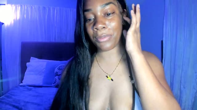 Gallery image thumbnail from Kiera's myfreecams stream on, 11/04/2025, 02:13 image 7 of 20