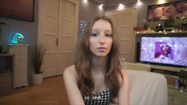 Gallery image thumbnail from Kira9's myfreecams stream on, 08/10/2025, 18:40 image 19 of 20