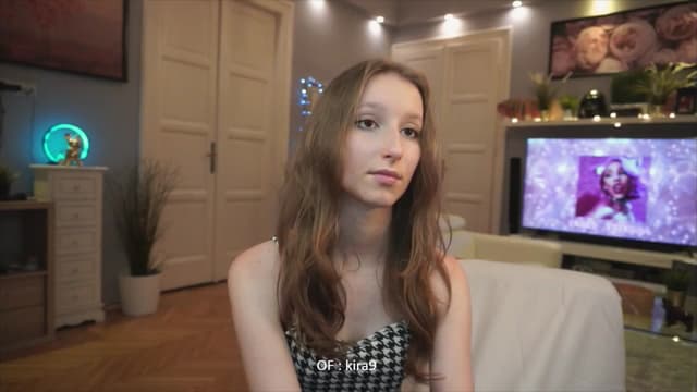 Gallery image thumbnail from Kira9's myfreecams stream on, 08/10/2025, 18:40 image 20 of 20