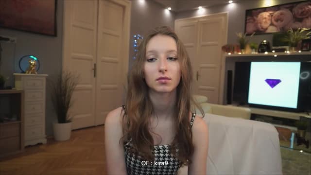 Gallery image thumbnail from Kira9's myfreecams stream on, 08/10/2025, 19:39 image 16 of 20