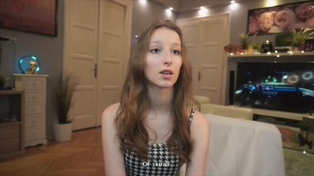 Gallery image thumbnail from Kira9's myfreecams stream on, 08/10/2025, 19:39 image 6 of 20