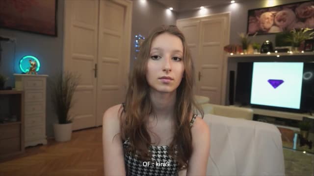Gallery image thumbnail from Kira9's myfreecams stream on, 08/10/2025, 19:39 image 18 of 20