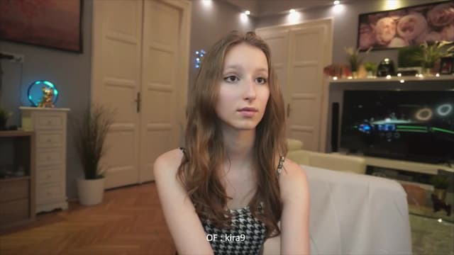 Gallery image thumbnail from Kira9's myfreecams stream on, 08/10/2025, 19:39 image 4 of 20