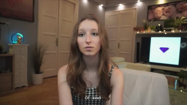 Gallery image thumbnail from Kira9's myfreecams stream on, 08/10/2025, 19:39 image 17 of 20