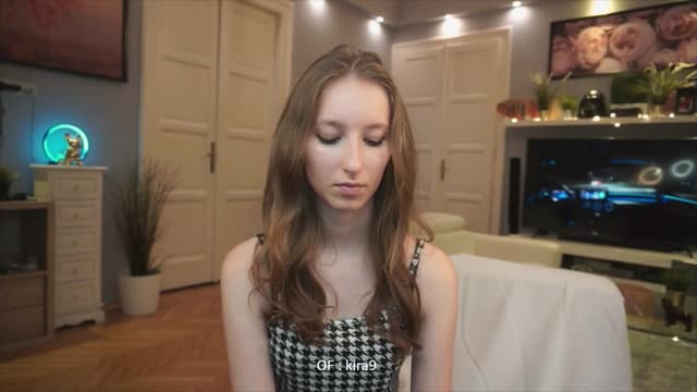 Gallery image thumbnail from Kira9's myfreecams stream on, 08/10/2025, 19:39 image 8 of 20