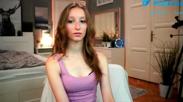 Gallery image thumbnail from Kira9's myfreecams stream on, 08/22/2025, 19:20 image 1 of 20