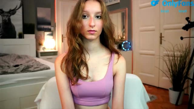 Gallery image thumbnail from Kira9's myfreecams stream on, 08/22/2025, 20:46 image 11 of 20