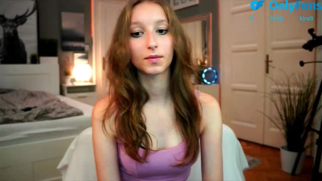 Gallery image thumbnail from Kira9's myfreecams stream on, 08/22/2025, 20:46 image 8 of 20