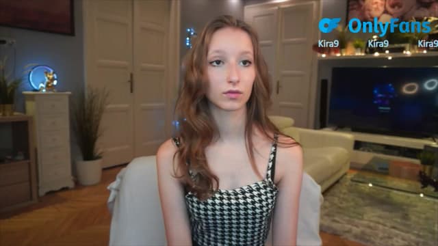 Gallery image thumbnail from Kira9's myfreecams stream on, 08/23/2025, 17:07 image 2 of 20