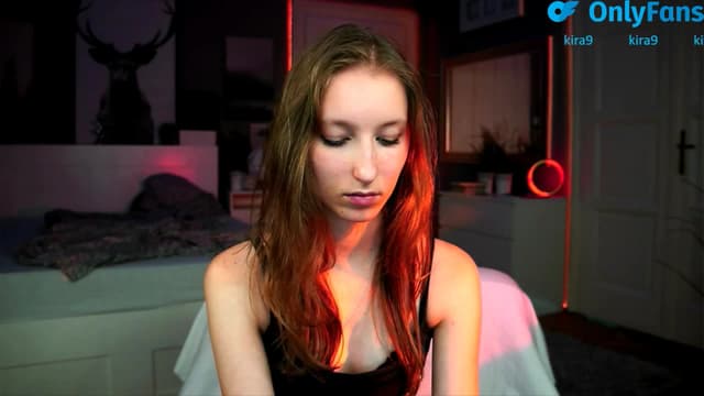 Gallery image thumbnail from Kira9's myfreecams stream on, 08/25/2025, 17:00 image 7 of 20