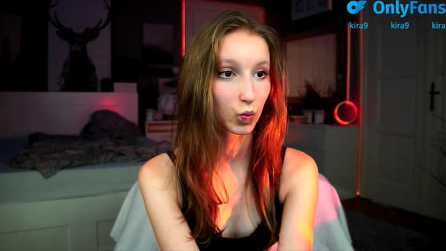Gallery image thumbnail from Kira9's myfreecams stream on, 08/25/2025, 17:00 image 5 of 20