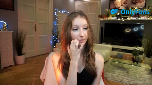 Gallery image thumbnail from Kira9's myfreecams stream on, 08/28/2025, 18:26 image 13 of 20