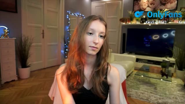 Gallery image thumbnail from Kira9's myfreecams stream on, 08/28/2025, 18:26 image 15 of 20