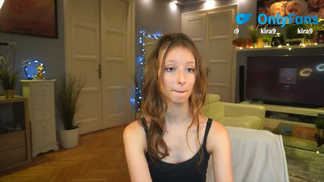 Gallery image thumbnail from Kira9's myfreecams stream on, 08/31/2025, 20:13 image 4 of 20