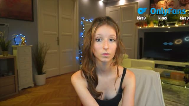 Gallery image thumbnail from Kira9's myfreecams stream on, 08/31/2025, 20:13 image 15 of 20