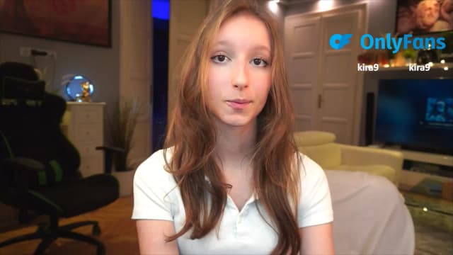 Gallery image thumbnail from Kira9's myfreecams stream on, 09/04/2025, 21:50 image 16 of 20