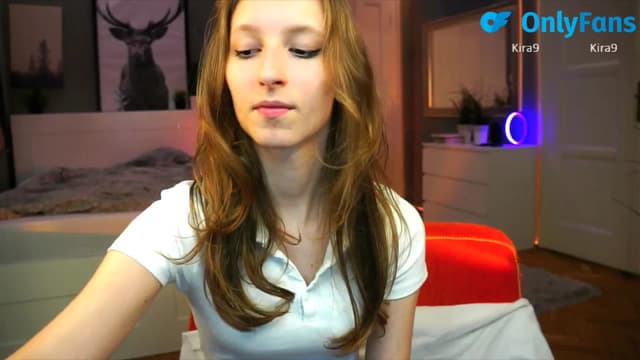 Gallery image thumbnail from Kira9's myfreecams stream on, 09/05/2025, 19:51 image 17 of 20