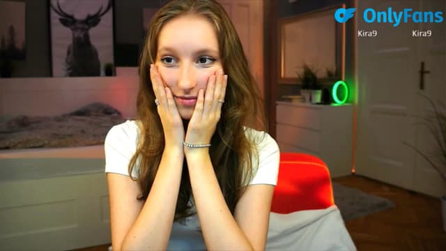 Gallery image thumbnail from Kira9's myfreecams stream on, 09/05/2025, 21:16 image 14 of 20