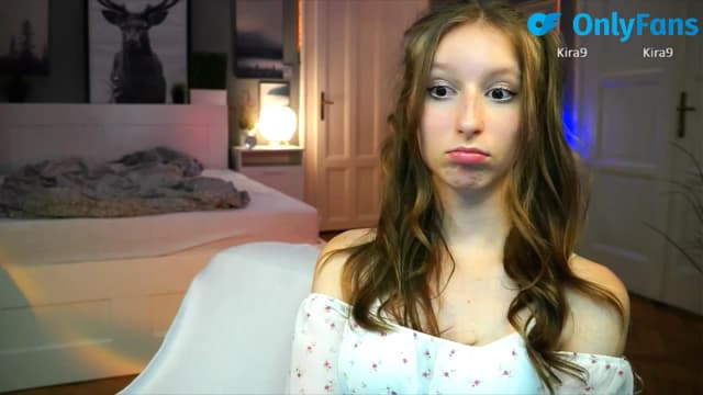 Gallery image thumbnail from Kira9's myfreecams stream on, 09/06/2025, 21:03 image 13 of 20