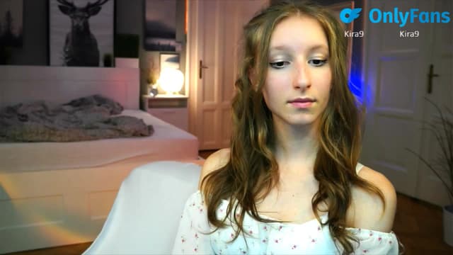 Gallery image thumbnail from Kira9's myfreecams stream on, 09/06/2025, 21:03 image 9 of 20