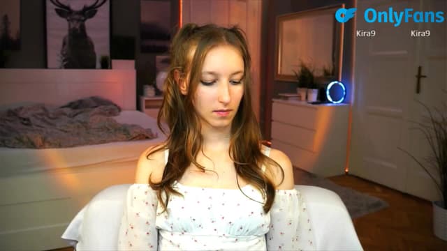 Gallery image thumbnail from Kira9's myfreecams stream on, 09/07/2025, 19:28 image 6 of 20