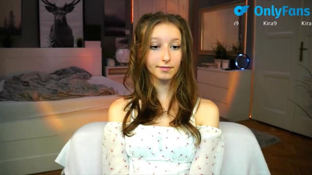 Gallery image thumbnail from Kira9's myfreecams stream on, 09/07/2025, 20:50 image 14 of 20
