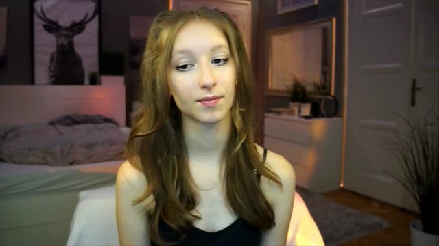 Gallery image thumbnail from Kira9's myfreecams stream on, 09/12/2025, 17:47 image 9 of 20
