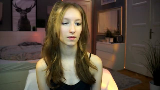 Gallery image thumbnail from Kira9's myfreecams stream on, 09/12/2025, 17:47 image 4 of 20